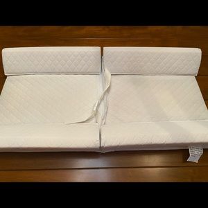 Table top changing pad